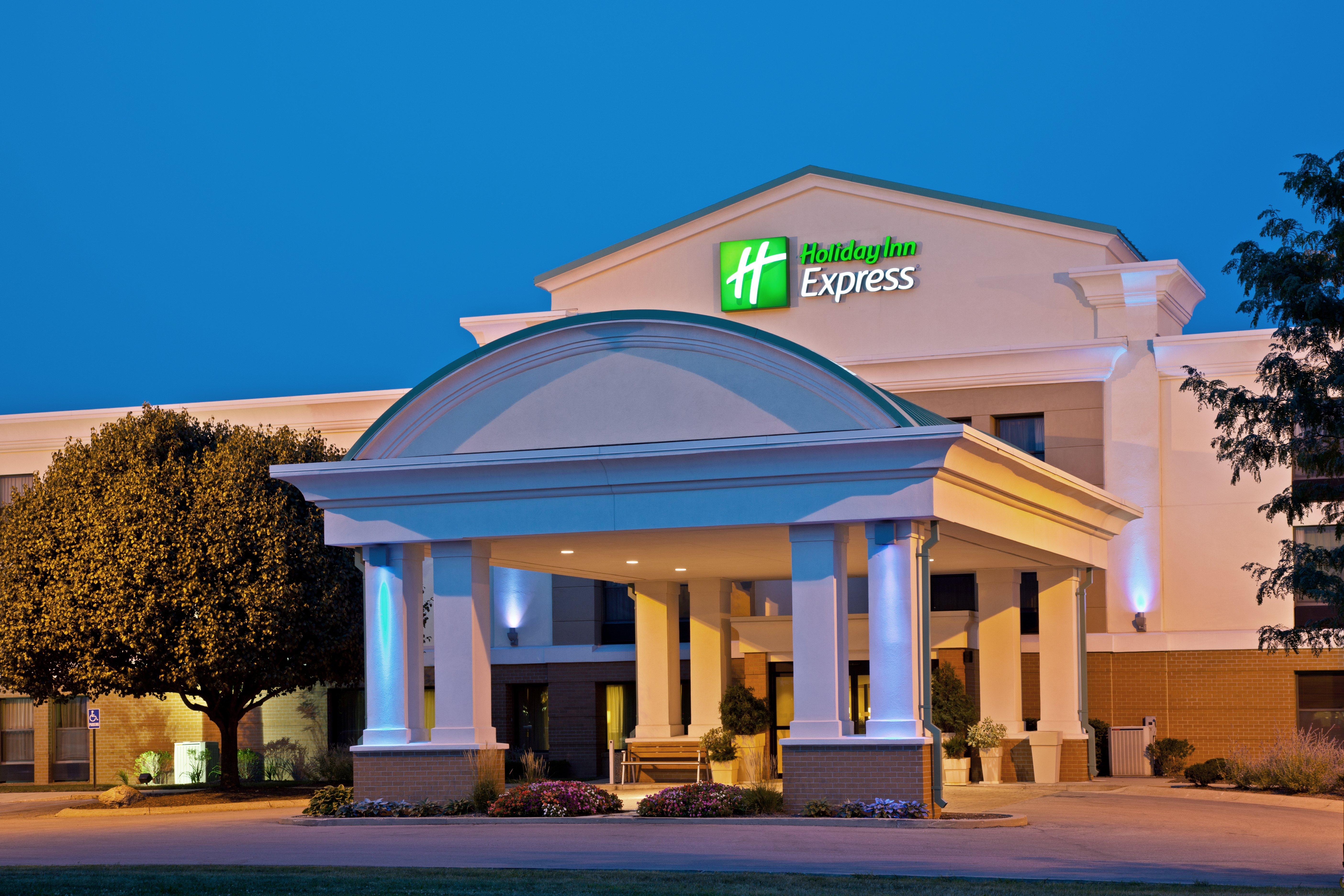 Hotel Express Indianapolis Airport By Ihg 2*