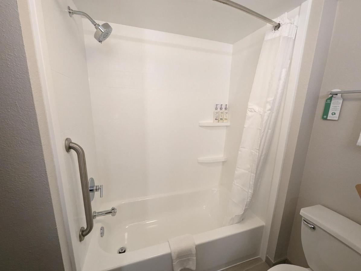 Hotel Express Indianapolis Airport By Ihg 2*