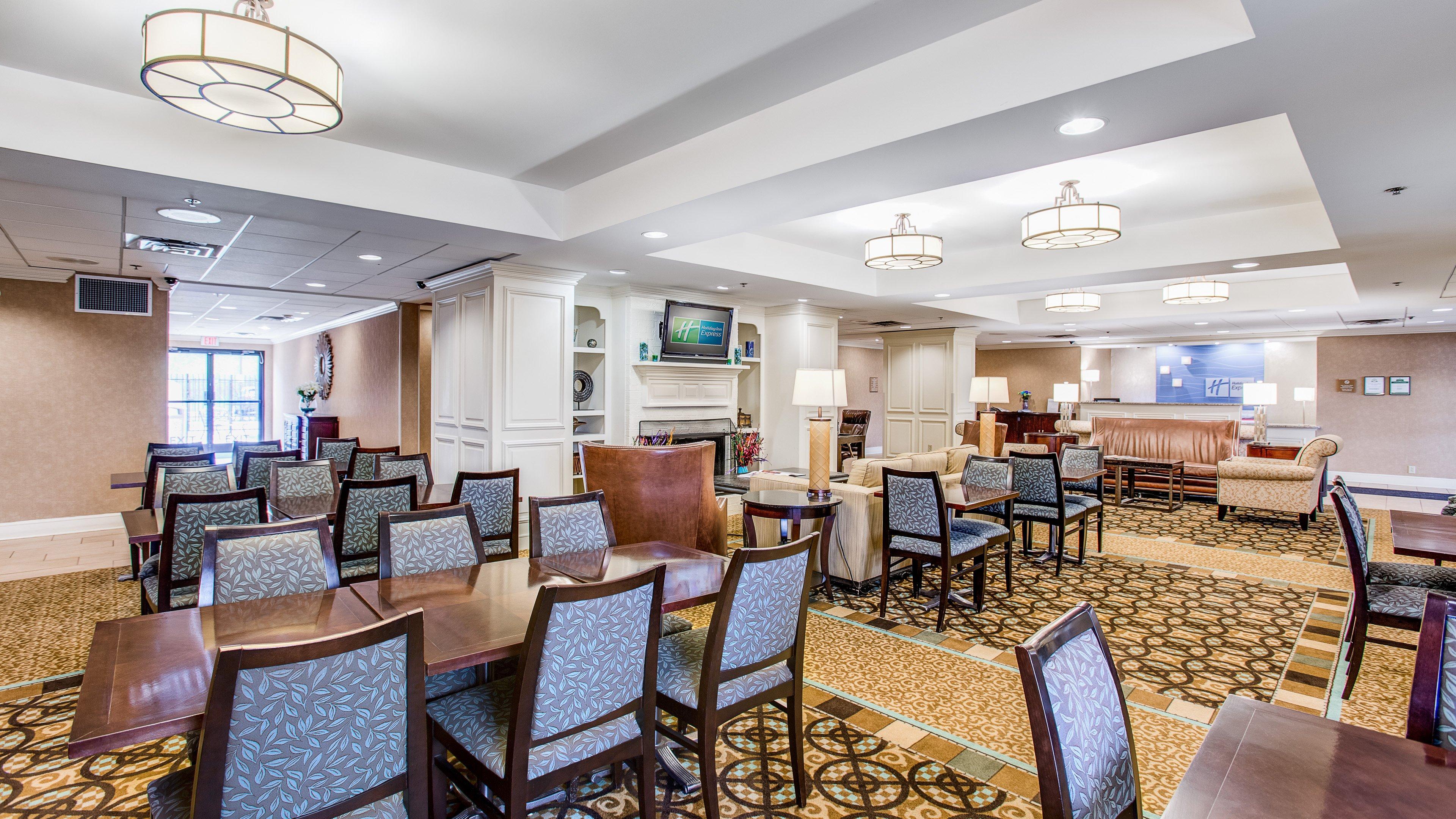 Express Indianapolis Airport By Ihg Hotel 2*