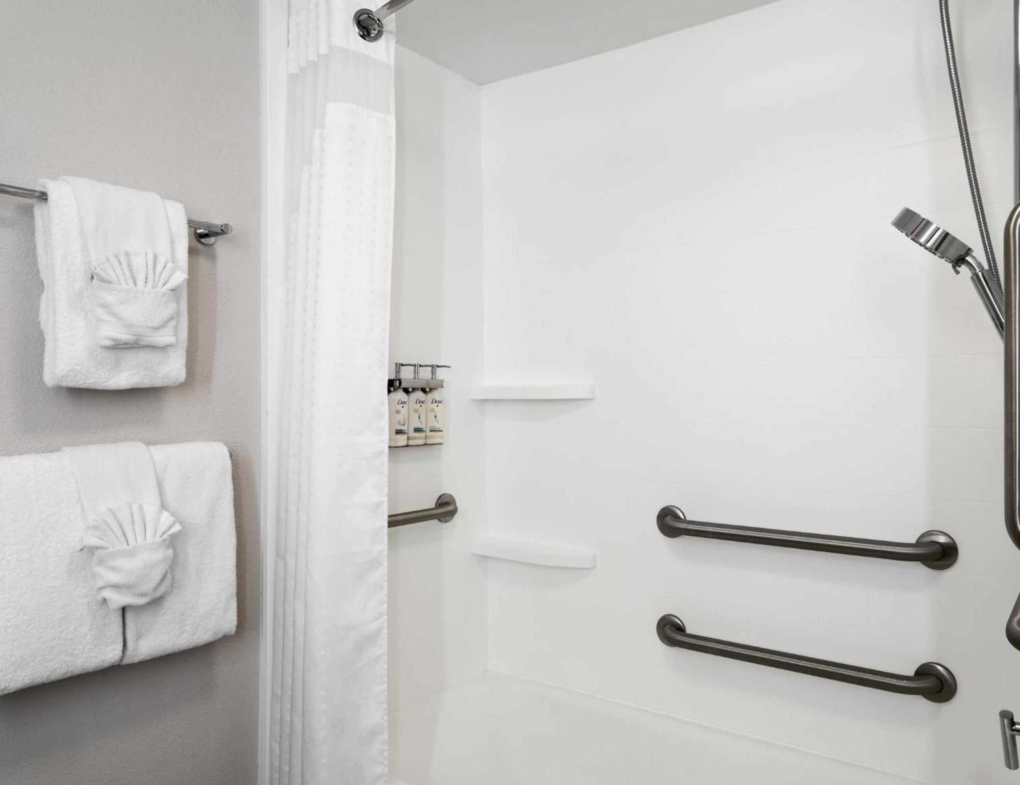 Hotel Express Indianapolis Airport By Ihg