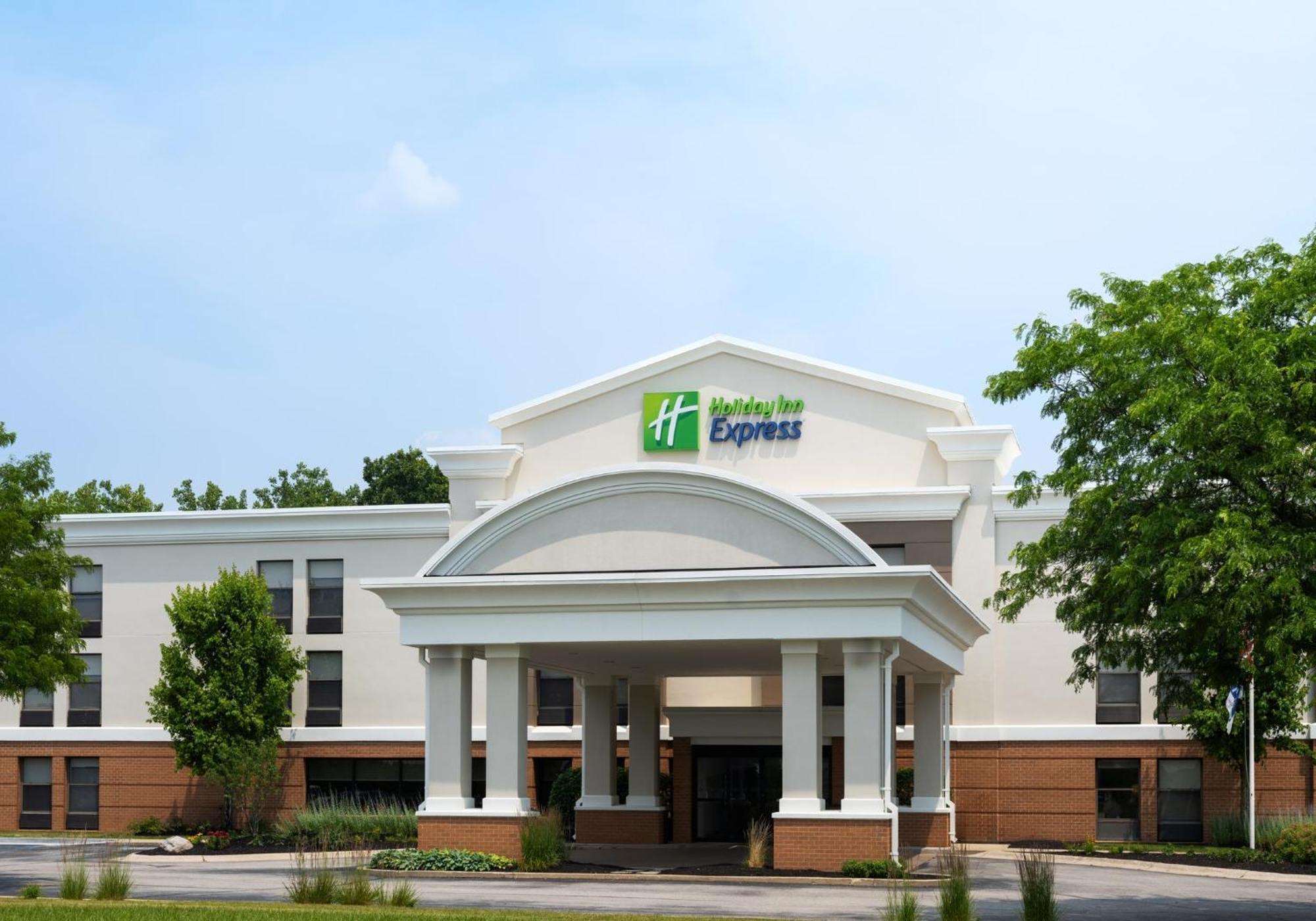 Hotel Express Indianapolis Airport By Ihg 2*