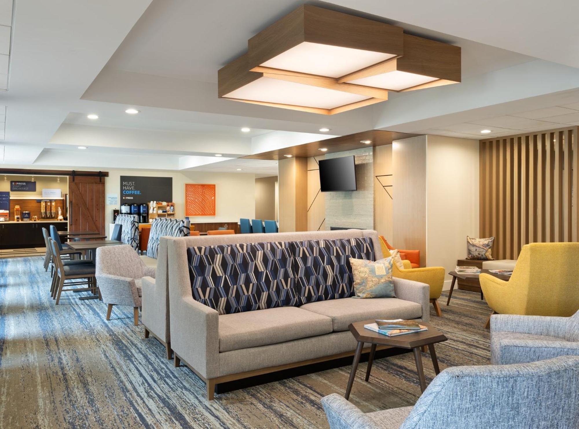 Hotel Express Indianapolis Airport By Ihg