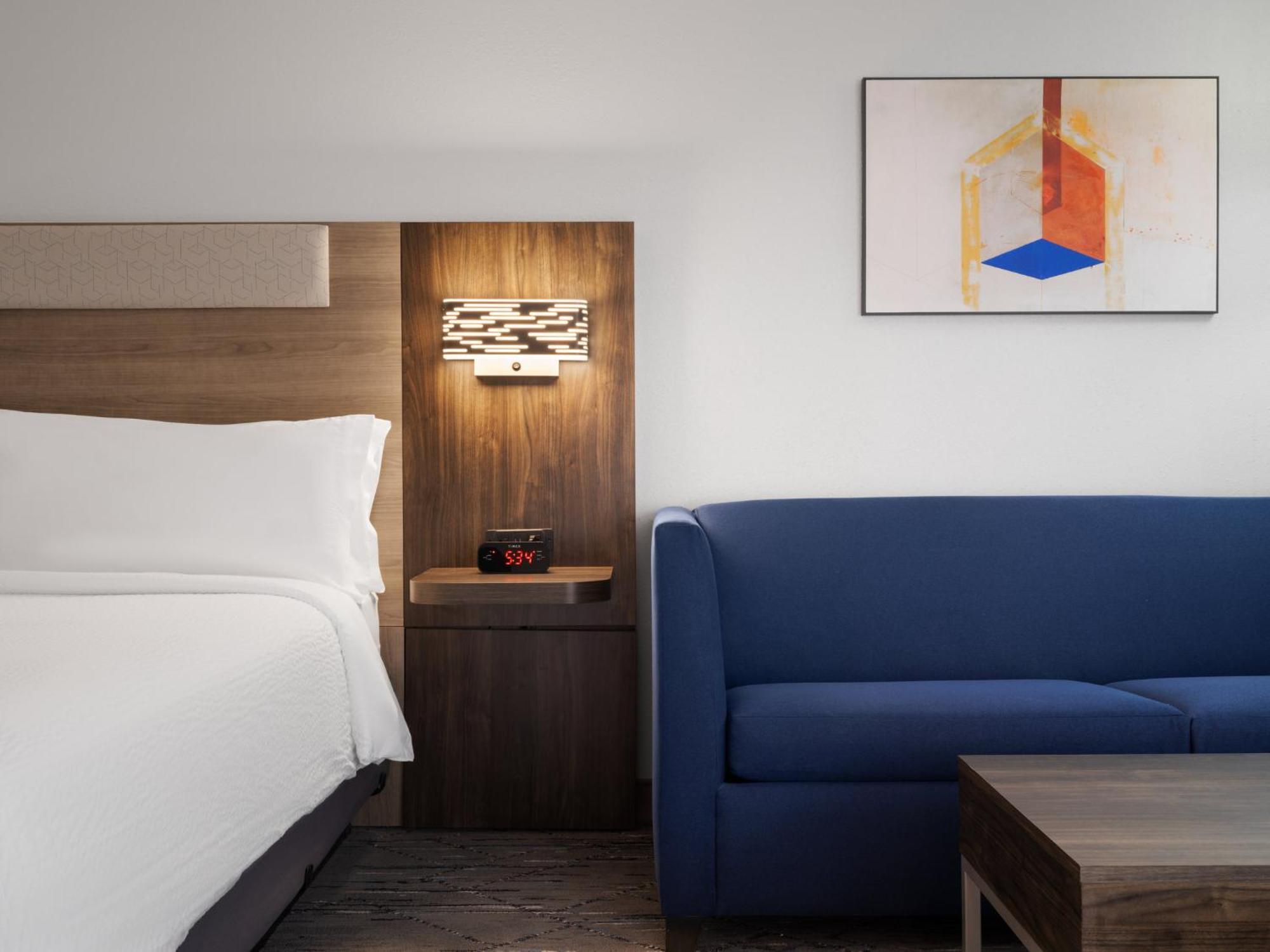 Express Indianapolis Airport By Ihg 2*
