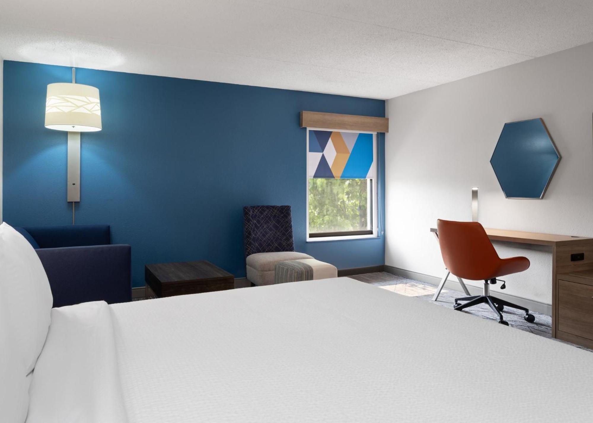 Express Indianapolis Airport By Ihg