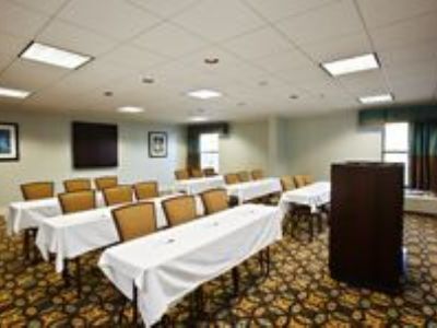 Express Indianapolis Airport By Ihg Hotel
