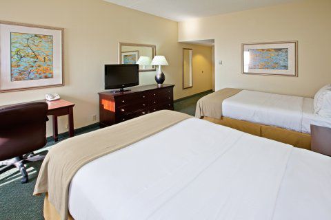 Express Indianapolis Airport By Ihg Hotel 2*